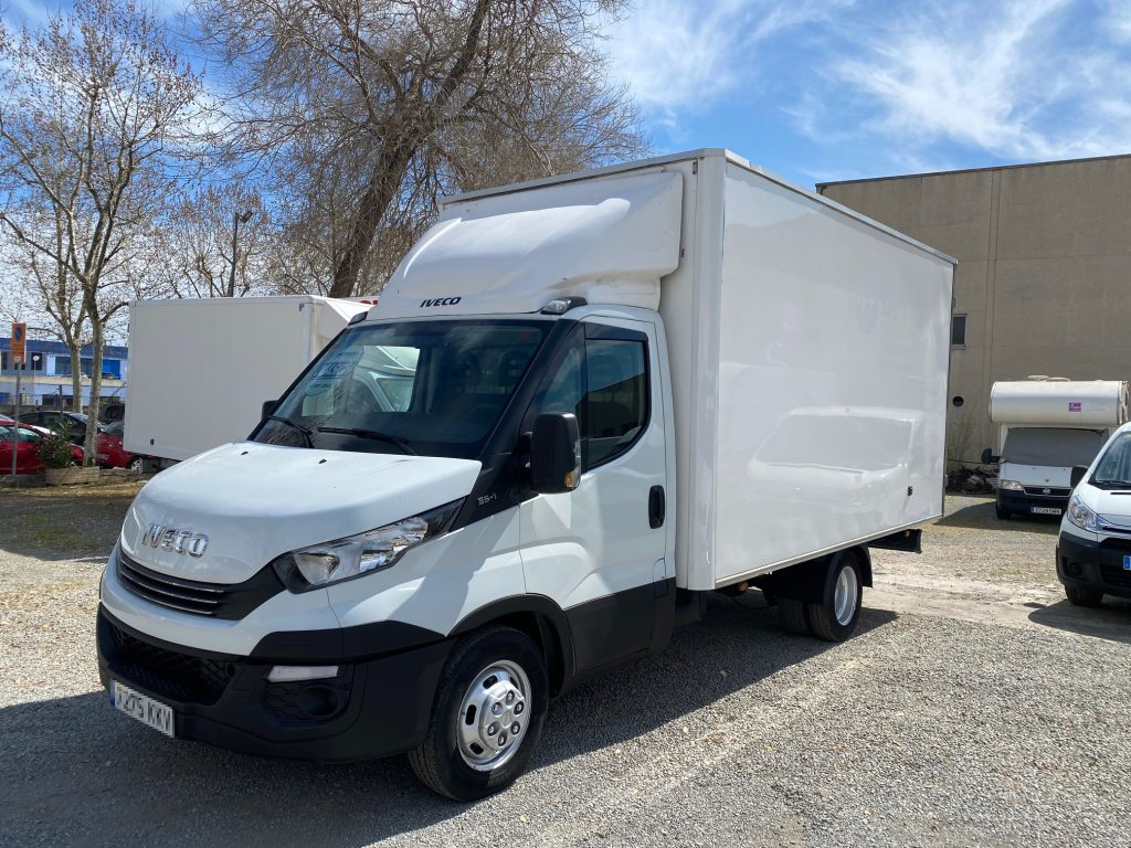 CAMION